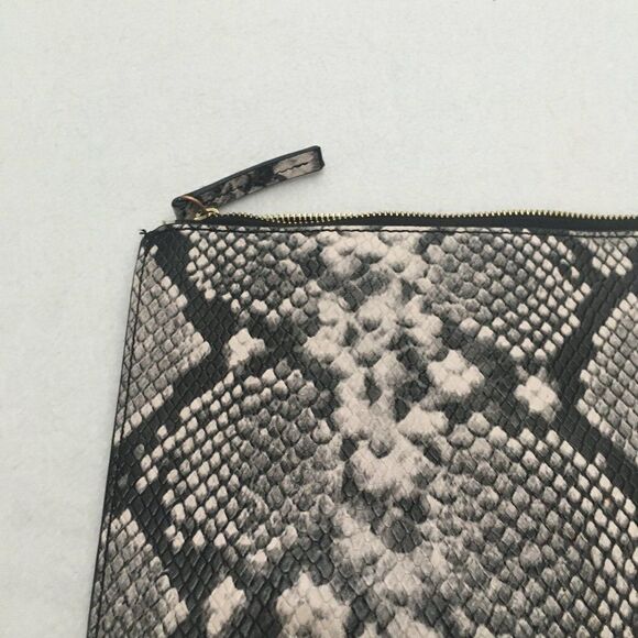 Aldo Snake Print Wristlet With Gold Hardware & Wrist Chain - Picture 7 of 11
